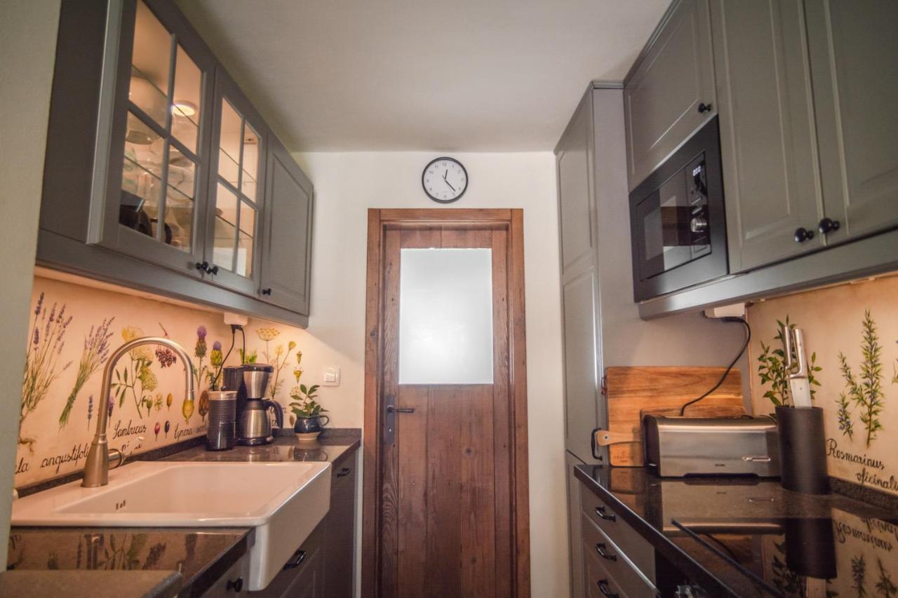 Holiday Home Kuninez Most na Soči Dış mekan fotoğraf