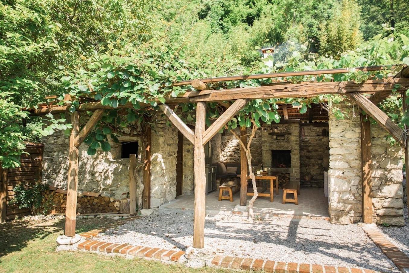 Holiday Home Kuninez Most na Soči Dış mekan fotoğraf