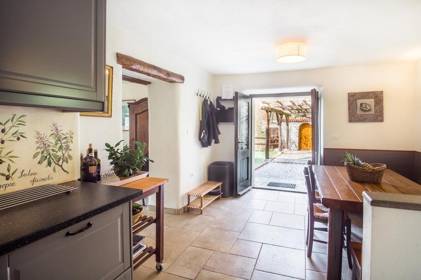 Holiday Home Kuninez Most na Soči Dış mekan fotoğraf
